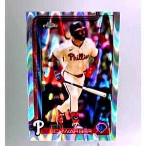 2025 Topps Chrome - Kyle Schwarber #31 RayWave Refractor